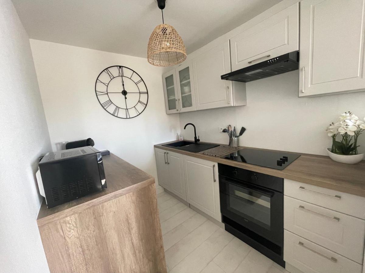 Appartement Le Plein Soleil, Appt 2 pièces terrasse, 600 m de la plage de BLONVILLE SUR MER Extérieur photo