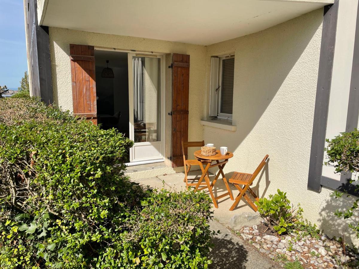 Appartement Le Plein Soleil, Appt 2 pièces terrasse, 600 m de la plage de BLONVILLE SUR MER Extérieur photo