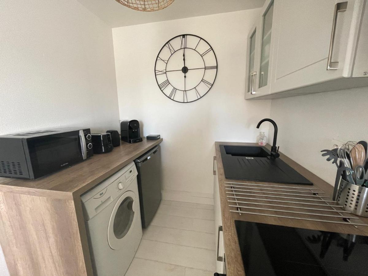 Appartement Le Plein Soleil, Appt 2 pièces terrasse, 600 m de la plage de BLONVILLE SUR MER Extérieur photo